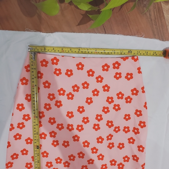 Vintage Red Daisy Mini Skirt 70's Inspired - Picture 10 of 10